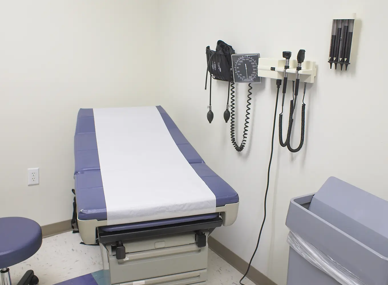 medical exam room cleaning collinsville il